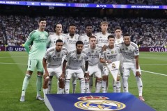 利物浦对决埃弗顿：同城大战欧冠资格关键，防线危机待解